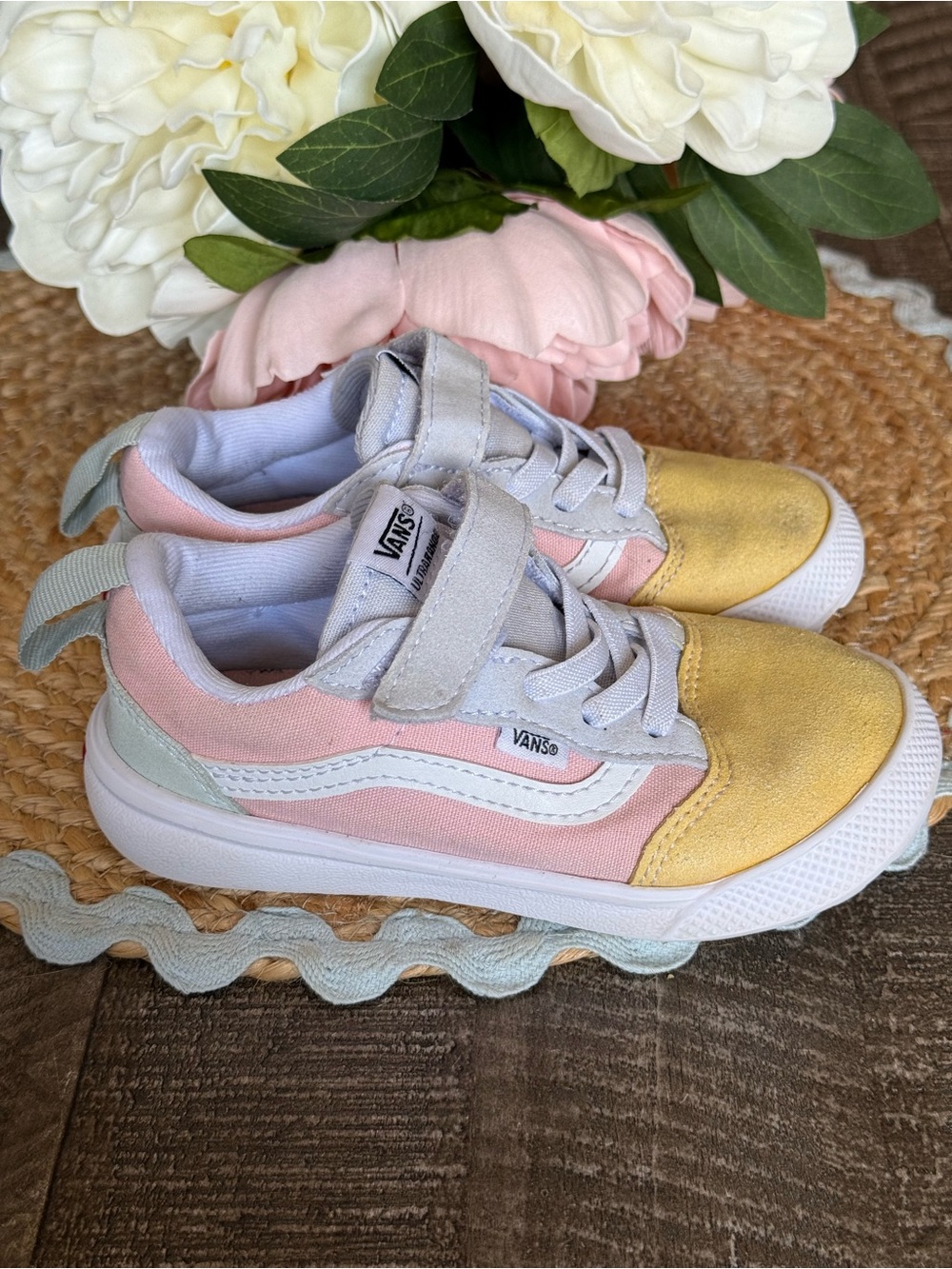 Vans Kids Pastel Pink and Yellow Low-Top Sneakers